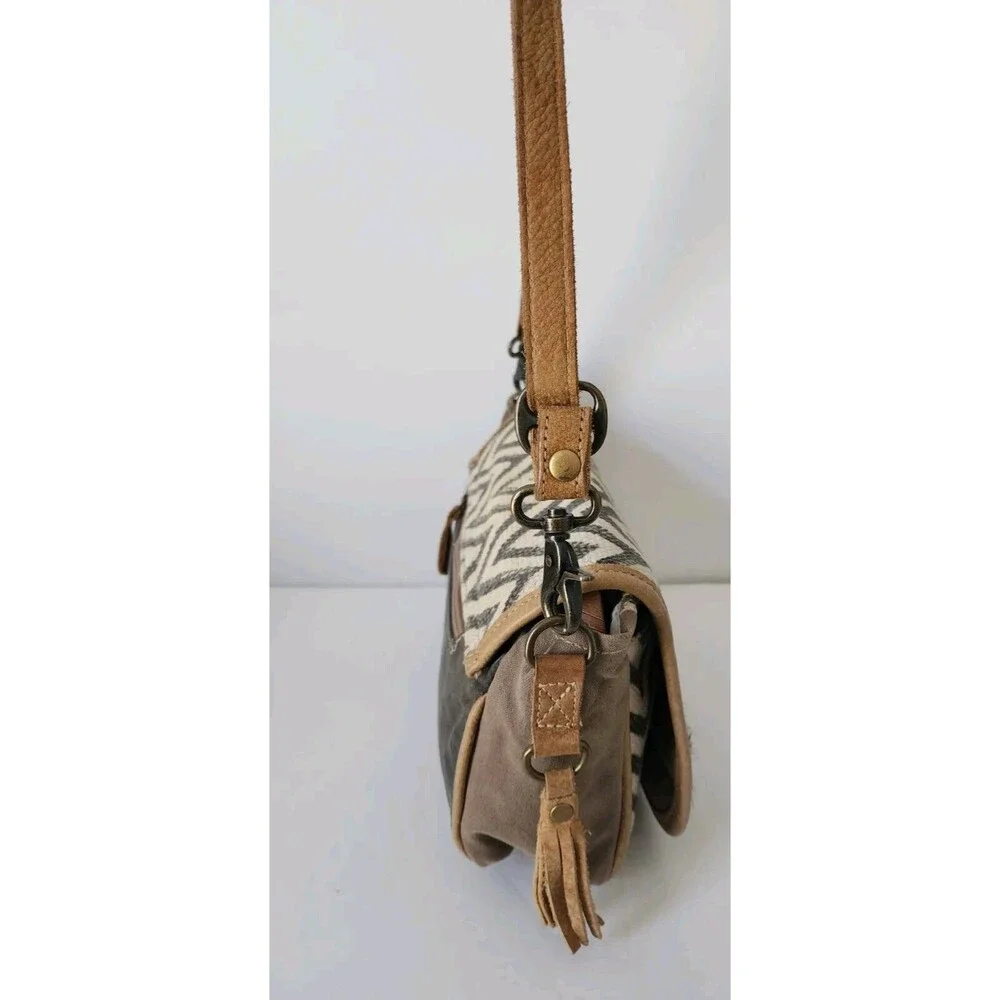 Myra Bag Artistic Chevron Cowhide Shoulder Handbag Crossbody Western Bag Aztec